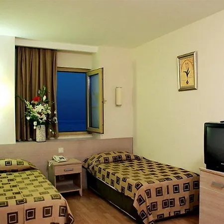 Hotel Side Breeze 5*